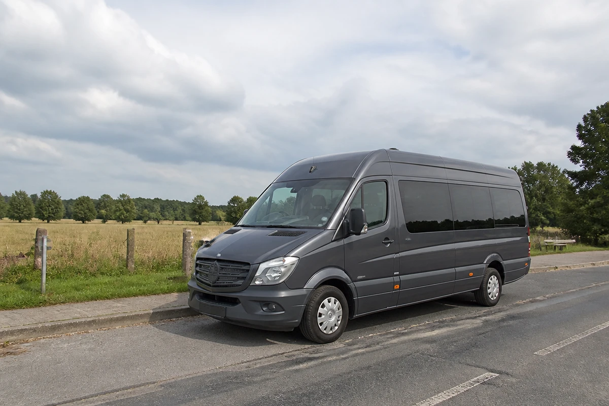 8 Seater Taxi